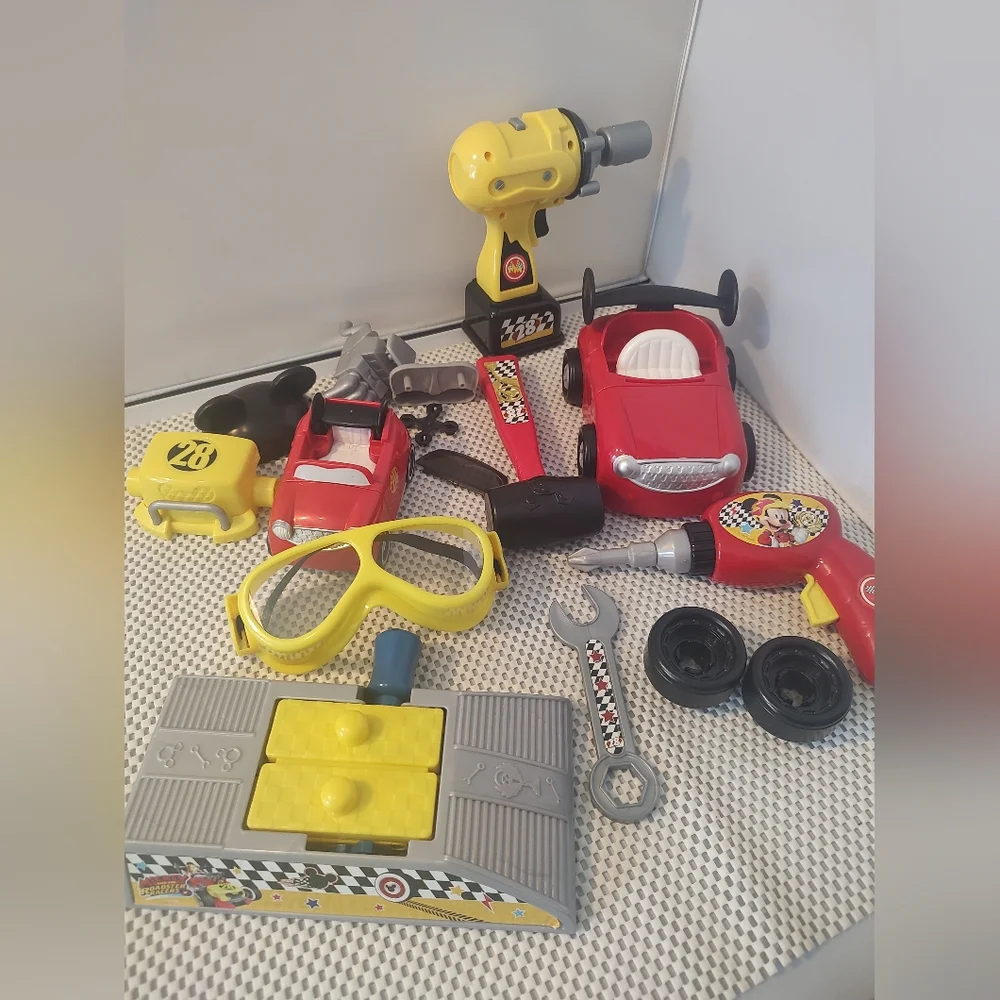 Mickey Mouse Roadsters 38266 Racers Custom Car Kit